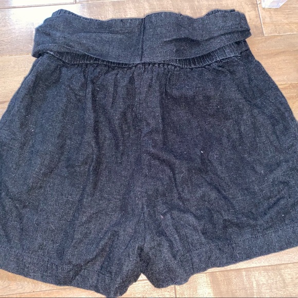Black linen shorts - Picture 2 of 2